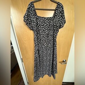 SHEIN Daisy Floral Smocked Midi Dress